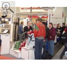 IHM Internationale Handwerksmesse 2006 Gerrit Stier, im Vertrieb bei Bodo Stier Hydrotechnik GmbH Stierius, zeigte sein breites Spektrum an Bremsenservicegerten passend fr jeden Anwendungsbereich und Betriebstyp.  