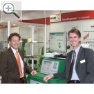 NordAuto 2007 KSM ServiceTechnik und Gutmann Messtechnik sind vor Kurzem eine Vertriebskooperation eingegangen. Peter Beichter KSM (li.) und Klaus Smykalla GUTMANN.  