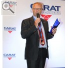 CARAT Leistungsmesse 2013 Auf der CARAT Leistungsmesse 2013 - Thomas Vollmar, Geschäftsführer CARAT, vergibt den Marketing Award 2013.  