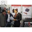 COPARTS Profi Service Tage 2014 LUBE1 Geschäftsfüher Armin Widmer (re.) im Gespräch mit MB technics Inhaber Matthias Blümel.  