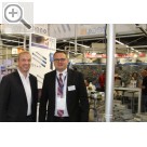 VmA Technika 2015 Messerundgang auf der VmA Technika - VmA Geschäftsführer Stephan Herrler (re.) und SW-Stahl Geschäftfsführer Heiner Tilly.  