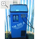 Informationstage 2004 bei TECHMESS Elektronik. Der Klima-Service-Automat TM 500 A von TECHMESS ist inklusive leinspritzung.  
